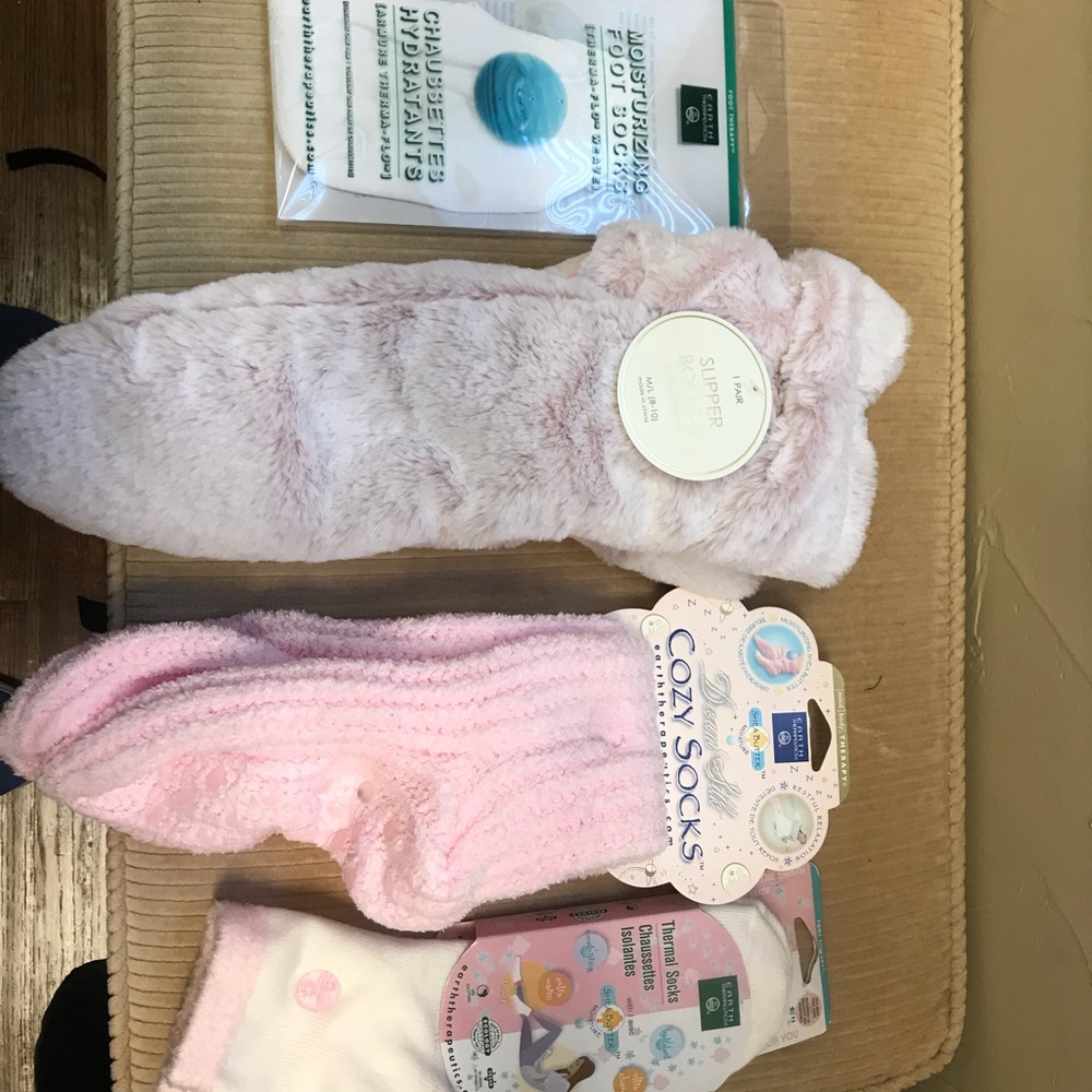 4 pairs of comfy socks